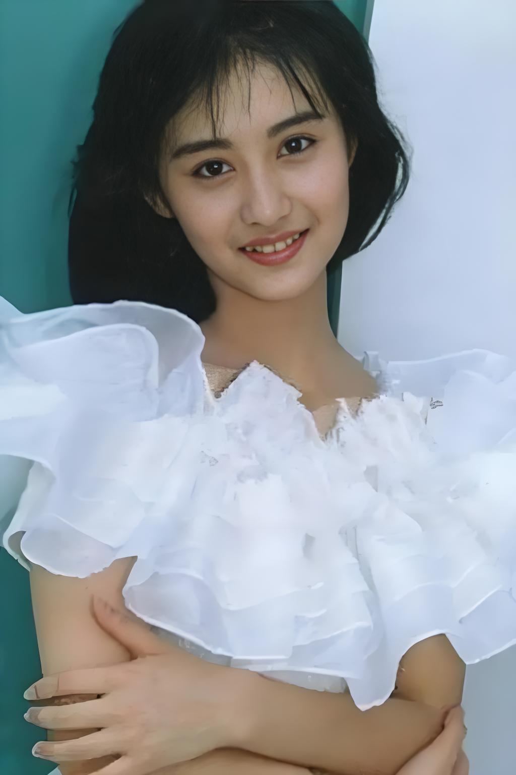 台湾美人花期大不同，陈德容25岁已迟暮，田丽30岁才变美