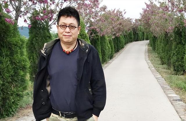 小香玉跟王为念离婚19年：一个儿孙满堂，一个3婚才算是获得幸福