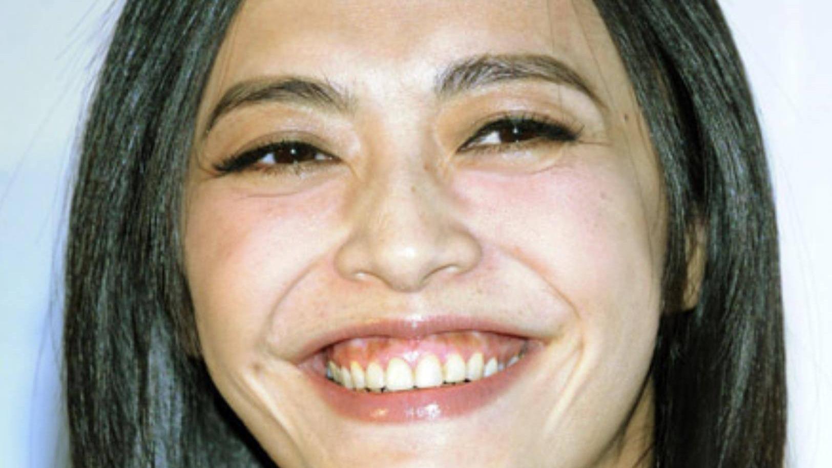 平胸、驴脸、大嘴，这3位女明星一个比一个难看，凭啥火遍大江南北