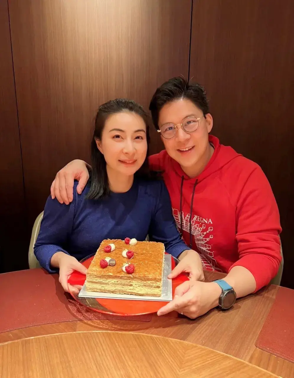 郭晶晶太会生了!儿子神似太爷爷,二女儿像奶奶,小女儿最像爸爸