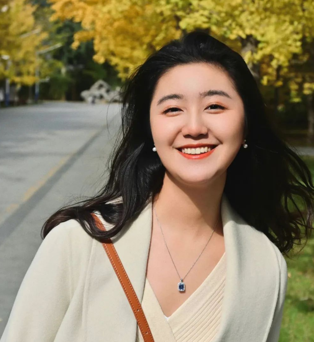 童星高君雨：八岁成名，14岁遭遇网暴，如今23岁患上罕见脑瘤