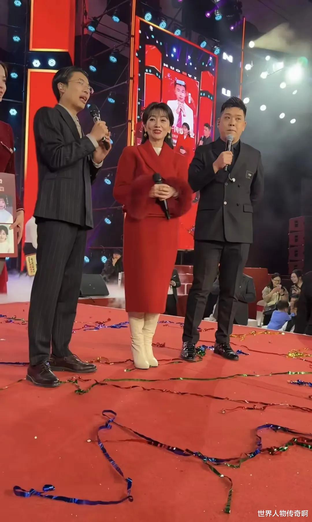 赵雅芝现身郭有才公司开业典礼,皱纹多好老,郭有才却激动到手抖