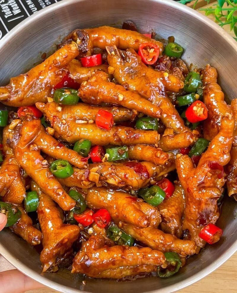 香辣味浓的鸡爪,让你欲罢不能美味!