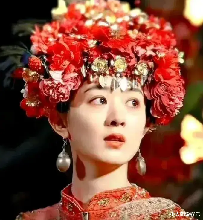 赵姐又来王炸了！《浴火之路》还没上映，赵丽颖簪花婚服先火出圈