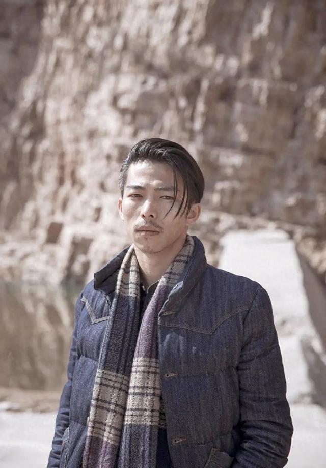 演员章宇:从体制内裸辞,北漂十年,今凭借《雪迷宫》爆火出圈