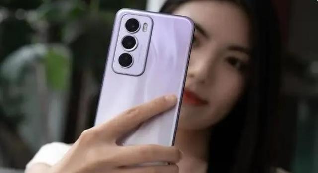 降價清倉，入手OPPOReno12Pro，僅需2399元！