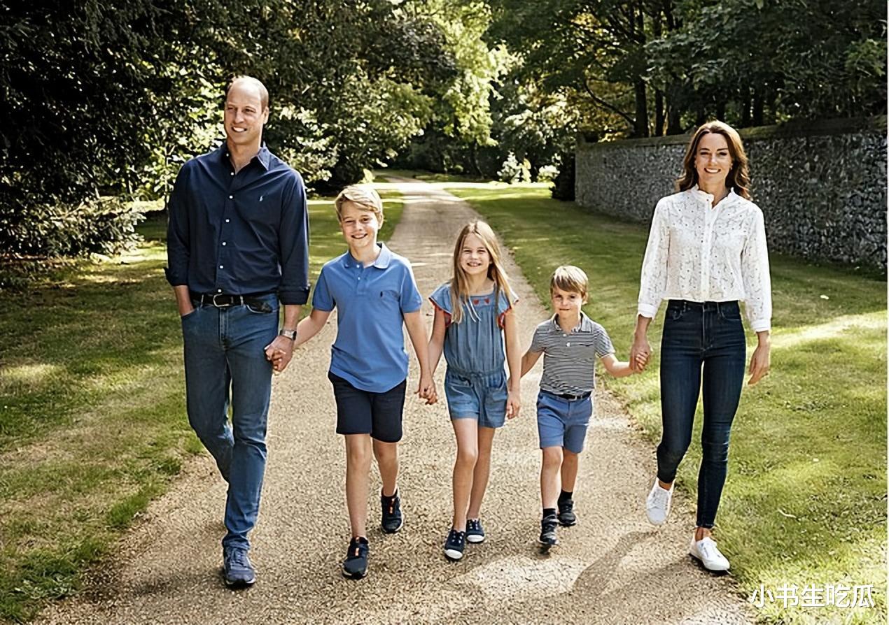 13岁柬埔寨公主长相精致,酷似芭比娃娃,比夏洛特公主还漂亮