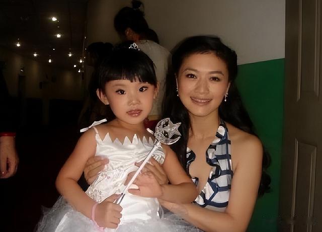 倒追陆毅4年，情断王志文，嫁富豪老公成寡妇，拿150亿笑着活下去