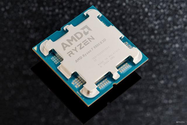 AMD风头正盛，Intel全新升级，2024旗舰处理器横评测试！
