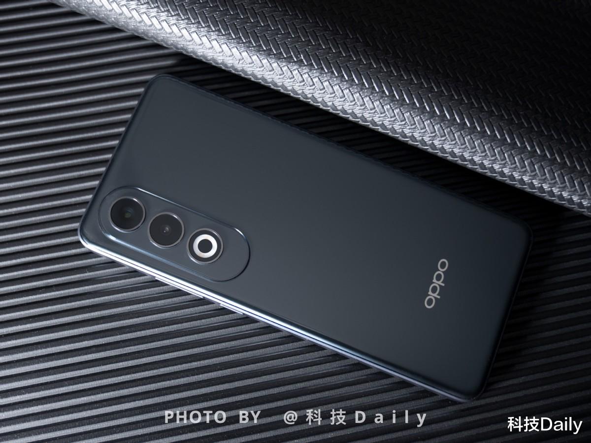 OPPO K12 Plus十面耐摔，輕松應對生活中的“十面埋伏”