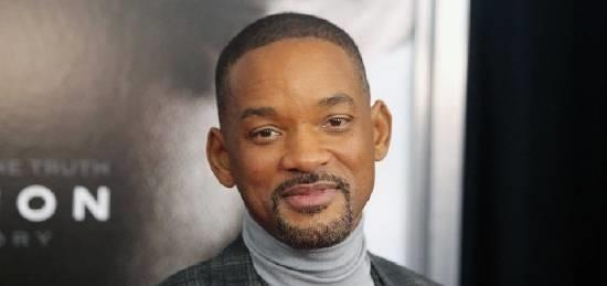 据外媒报道!威尔史密斯亲手把4岁儿子贾登献大佬当玩物!太颠了