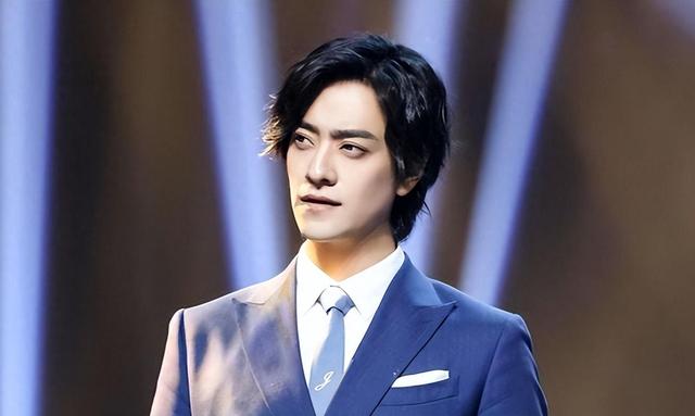 面如骷髅、腿如麻杆、满目沧桑,这6位男神,都被减肥坑惨了