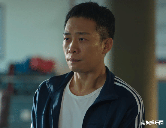 一脸褶子、满身赘肉演大学生？54岁都能演大学生他爹，这部剧疯了吧？