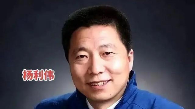 “感动中国”变“尴尬中国”？网友怒斥：百万片酬演员，有何感动