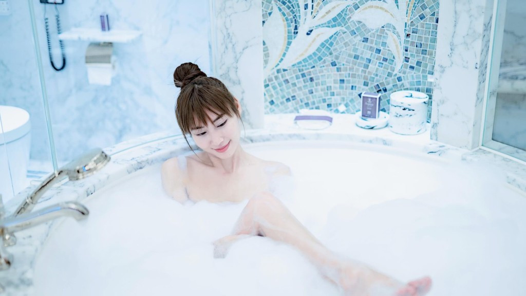 31E火辣身材女星庄韵澄，与丈夫离婚分居一年后，被对方爆猛料