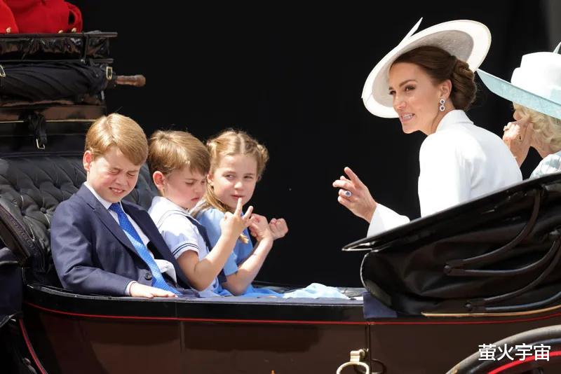 凯特王妃用全新的姿势“吐露心声”,分享了隐私和脆弱,也在展示权威