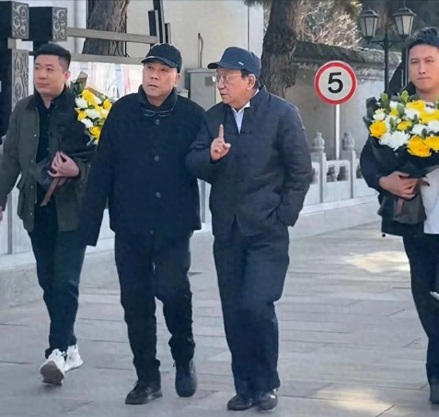 杨议耍了几个月的“候”,结局被“候”耍了,好个“开棺大弟子”