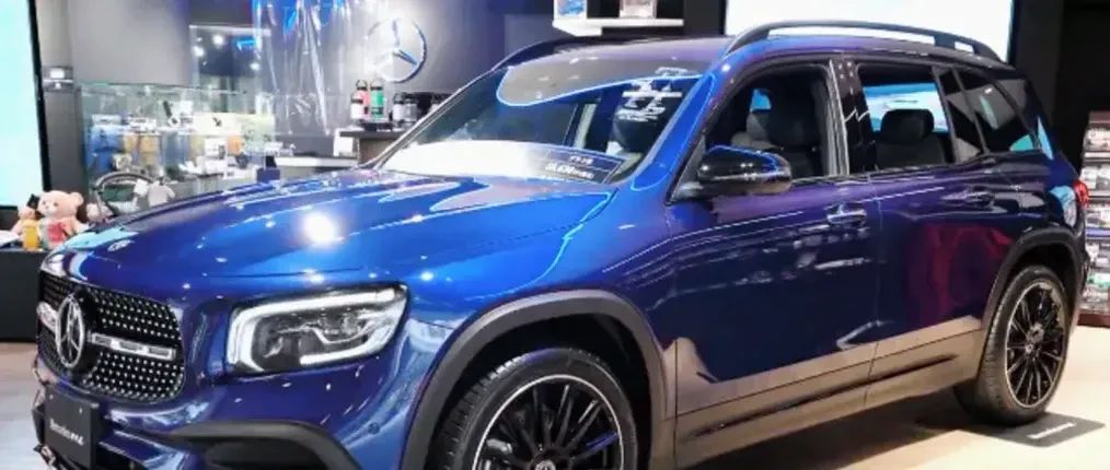 奔驰跌40万，从62万一路跌至22万，2.0T配8DCT爆190马力