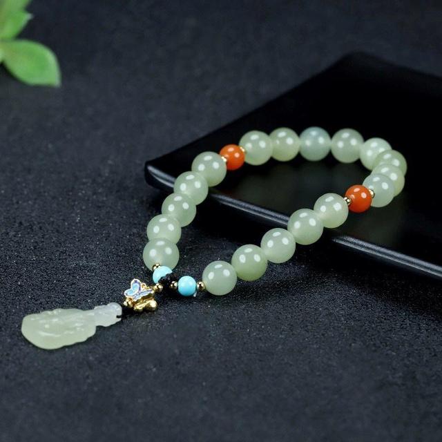 这些文玩手串入手即赚，保值潜力无限！