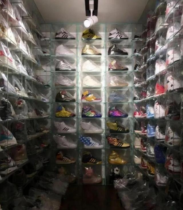 这一次，36岁的杜海涛“又瘦了”冲上热搜，他的商业帝国被扒