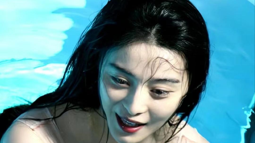 女明星也爱“耍流氓”？这8位没分寸感的美女明星，各有各的花样