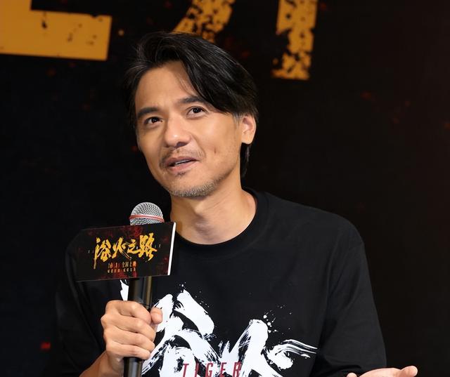 《浴火之路》:本是冲着赵丽颖去的,却被50岁的舒淇老公惊艳到了