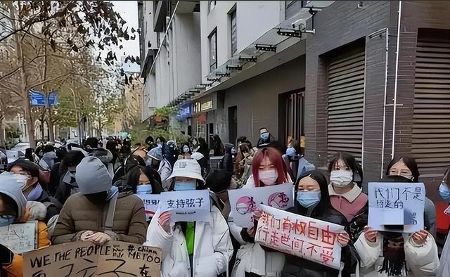 从央视一哥到停职四年,重返央视后坐冷板凳,朱军做错了什么