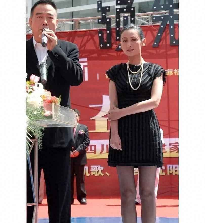 顶级美女陈红40多岁时的照片 算不算风韵犹存的美妇人？