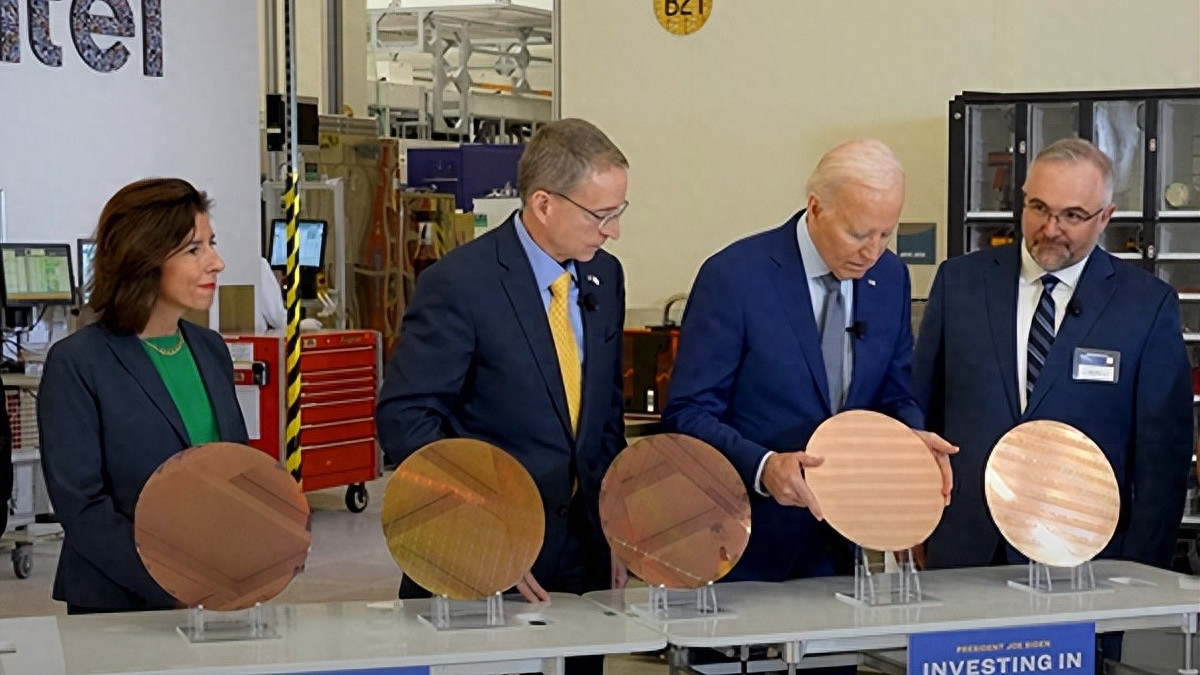 纽约时报发布消息：中国全球倾销成熟芯片，美国开始变的焦头烂额