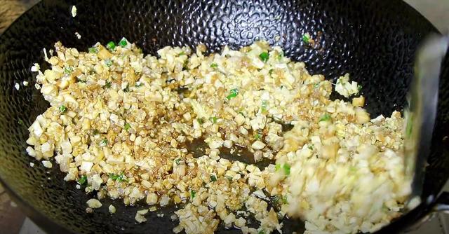 秋天到了多吃这馅饺子,教你调馅方法,鲜嫩营养不油腻,太香了