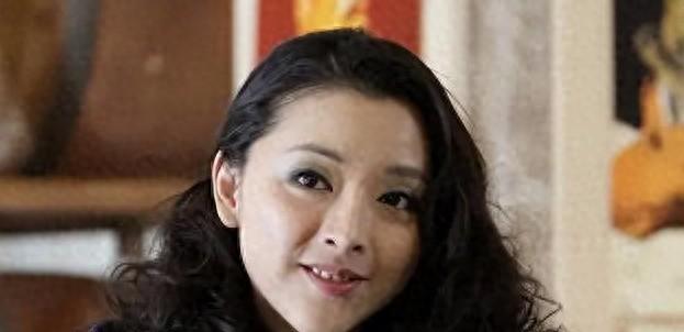 7年了,被迪士尼禁止进入的黄小蕾,为了女儿终究还是“妥协”了