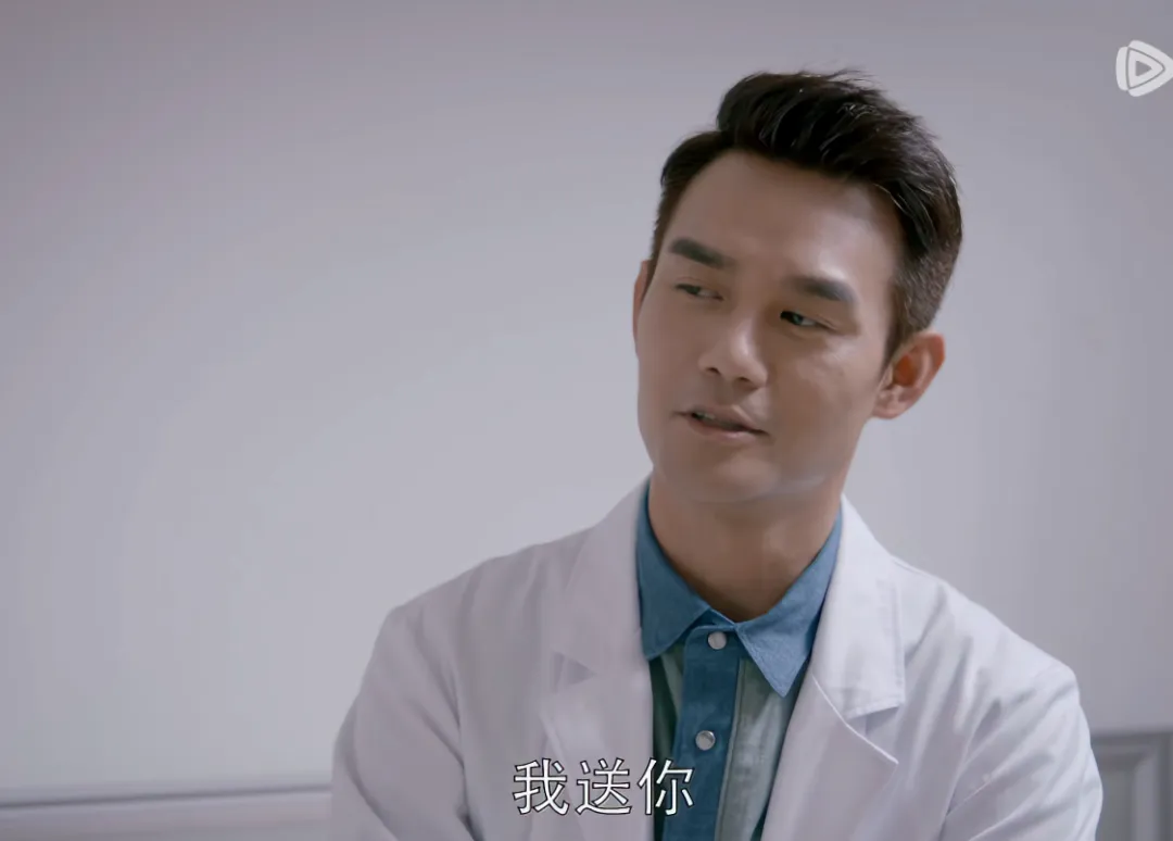 《欢乐颂》：为什么赵医生没有嫌弃反而一脸宠溺求复合呢？