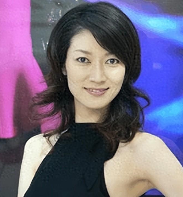 日本演员来中国跑龙套十年，靠《伪装者》走红，二次嫁给中国小伙