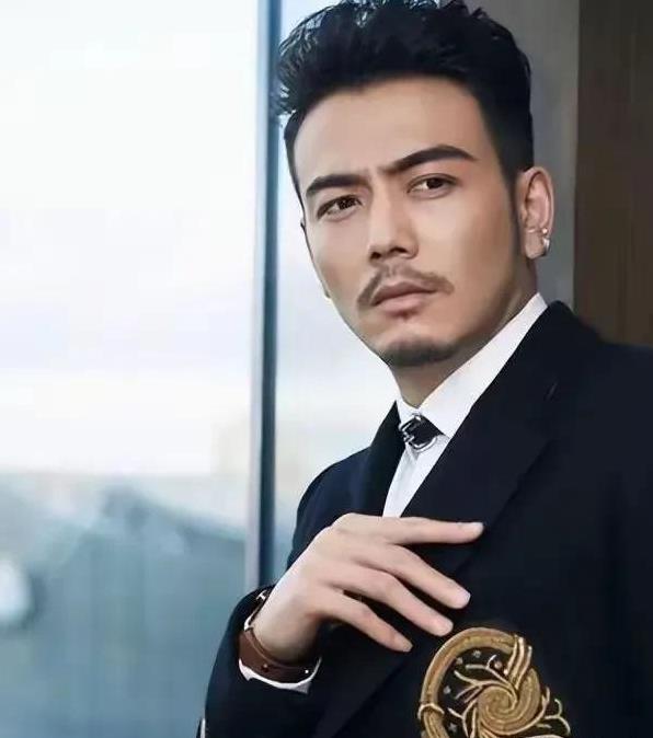 不顾央视警告顶风作案,与刘涛传出绯闻的杨烁到底是谁在给他撑腰