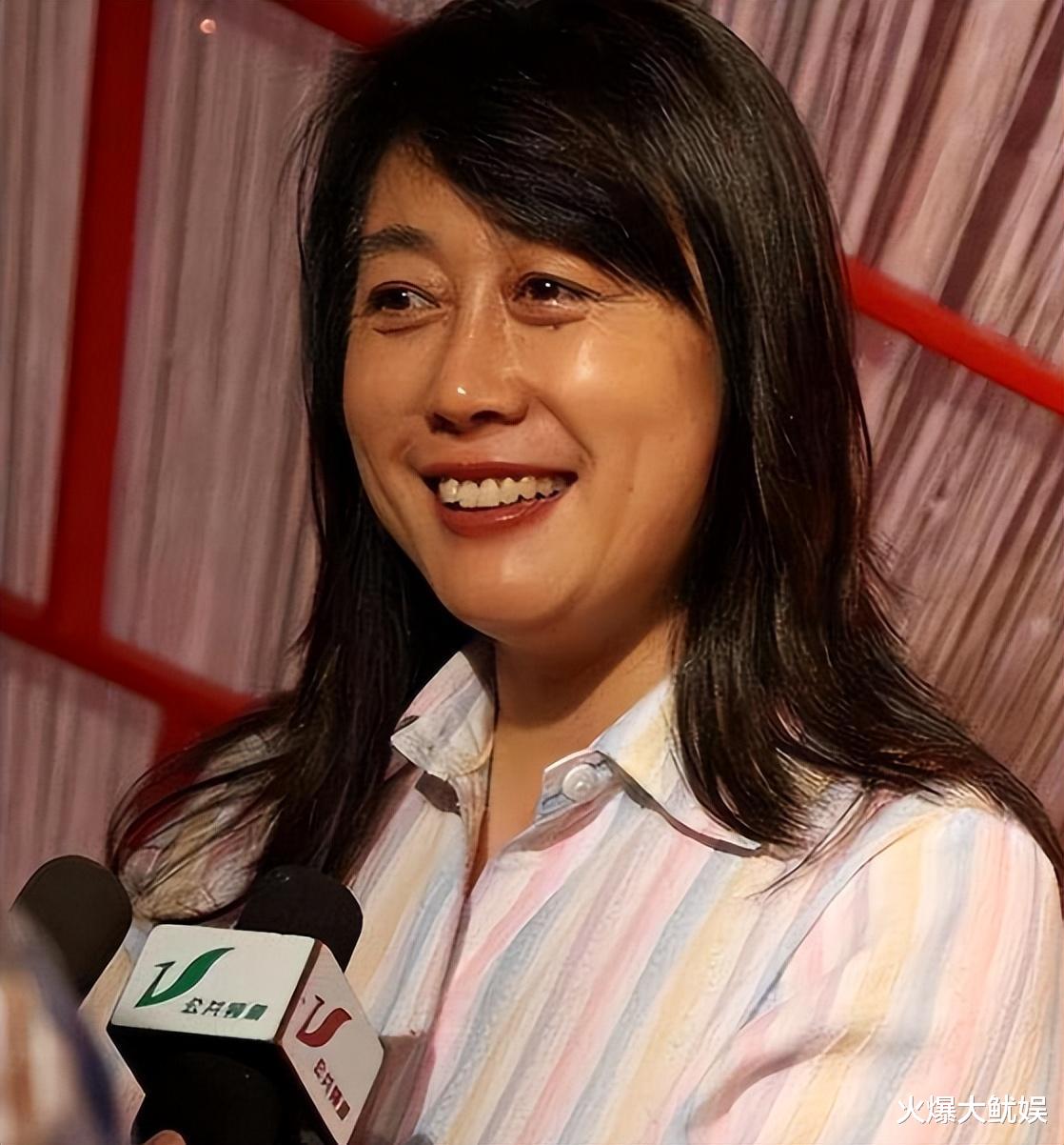 她是“央视名嘴”,因揭露姜昆丑闻被封杀,如今69岁处境如何?