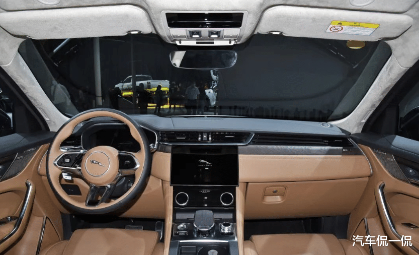 豪华SUV大幅降价来袭,媲美汉兰达仅30万起,油耗低至7.7L