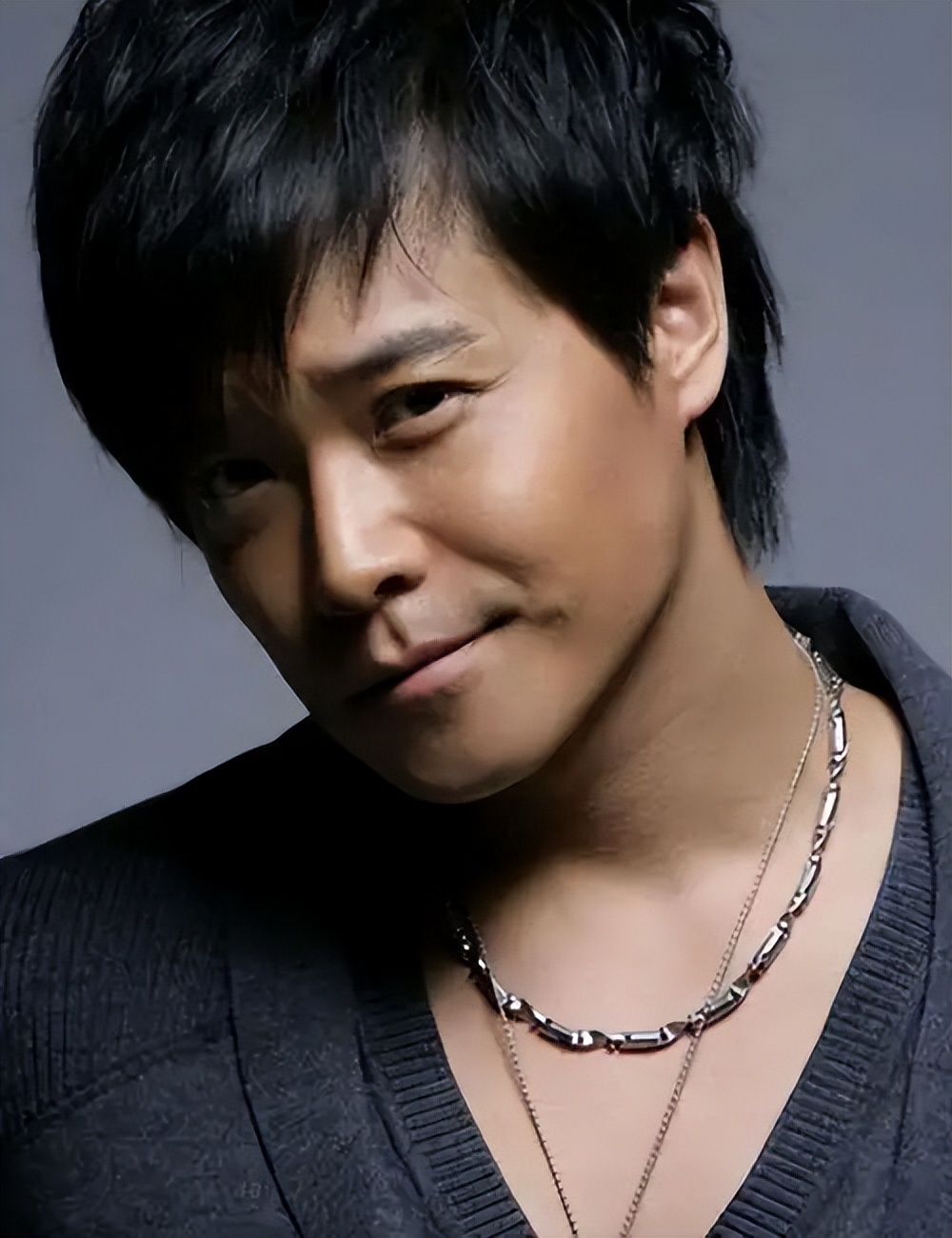 41 岁佟丽娅,身材火辣燃爆长春电影节,看完不知陈思诚后悔吗?