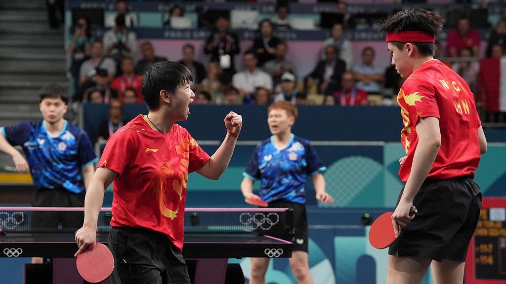 1-2到4-2！莎头组合逆风翻盘，四强PK韩国组合，霍启刚郭晶晶观赛