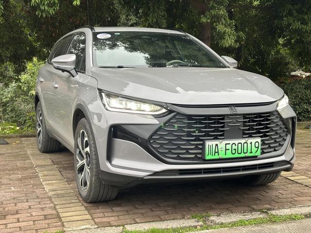 试驾2025款比亚迪唐DM-i，顶配云辇-C，油耗低至4字头！