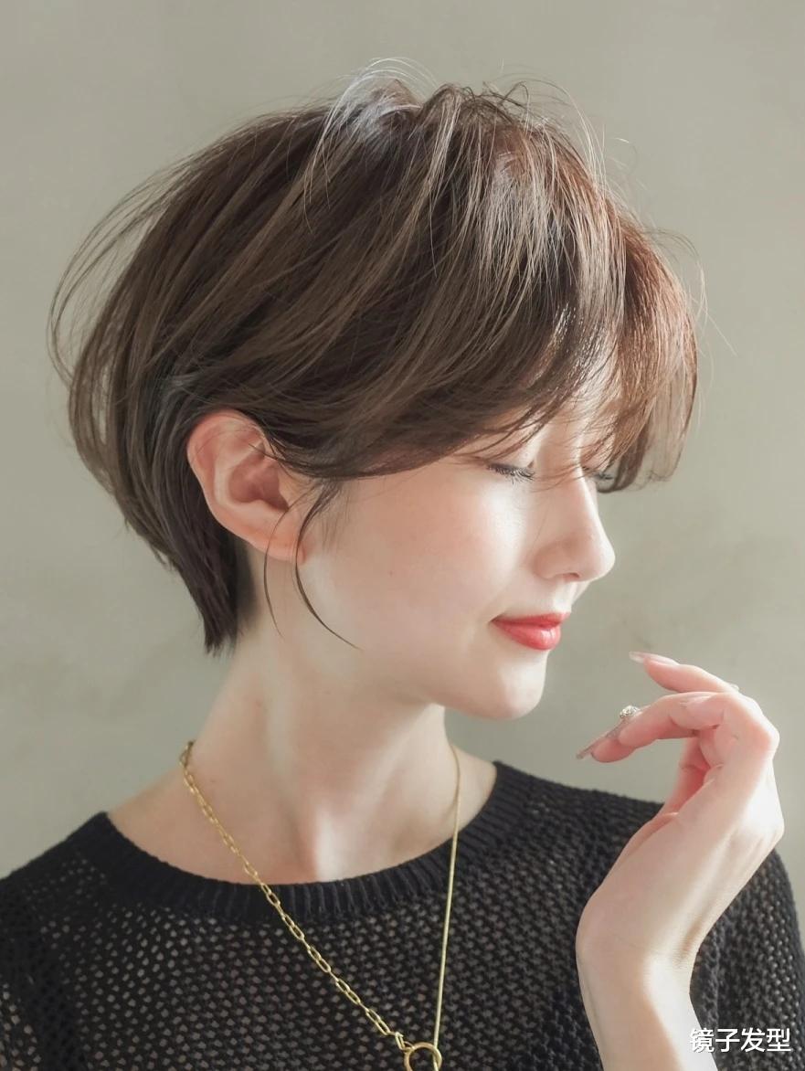 30 到 40 岁女性,剪挂耳短发就对了,好看时尚很精致