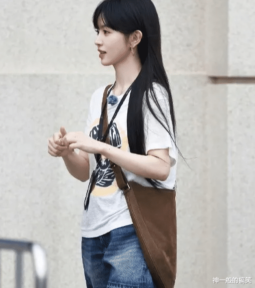 因为长得好看,4次拒绝资本的求婚,如今27岁终于红了