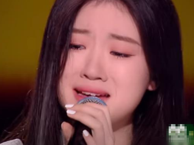 事实证明,应验了李健4年前预言的单依纯,已经走上了另一条大道