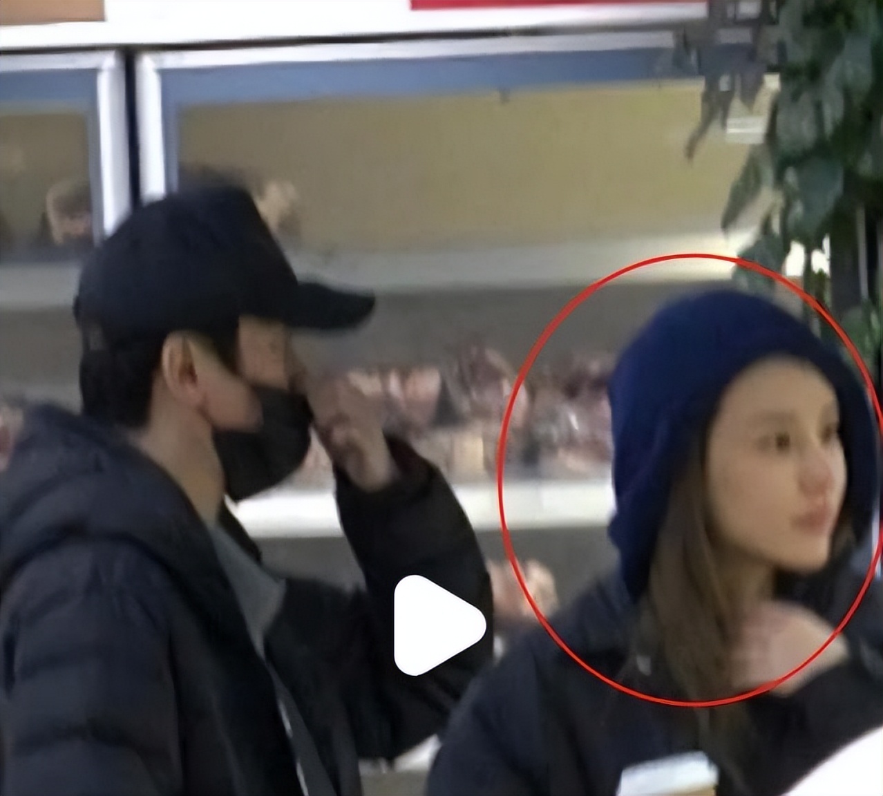 冯绍峰新欢艳压赵丽颖?魔鬼身材嗲音撒娇,恋情曝光后神速回应!