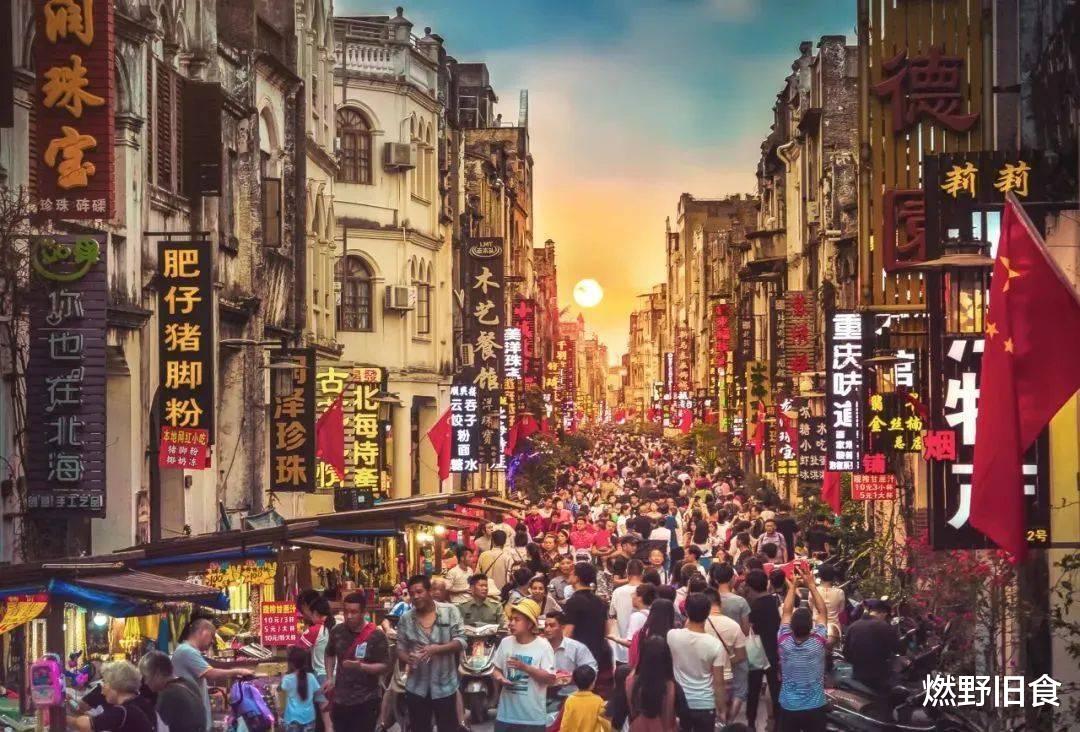 性价比高过三亚，小吃比厦门还多，这个南国小城最适合盛夏逛吃