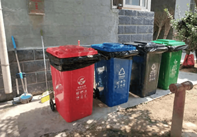 我和3个男闺蜜来往,丈夫从不阻止,当我生孩子后才知道他有多狠