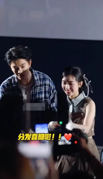 丁禹兮对不同女星态度差距,虞书欣欢喜冤家、赵露思甜蜜,唯独对她与众不同