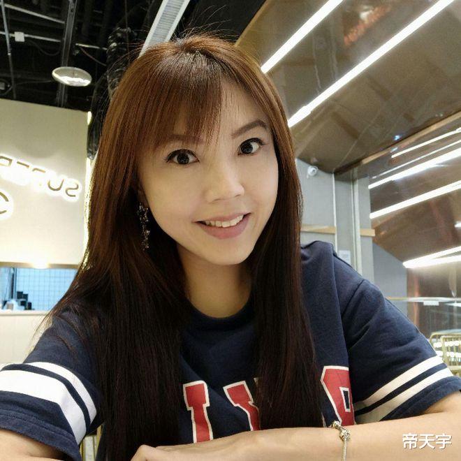 法院传唤大S和汪小菲出庭,评论区两极分化,被骂为卖货毫无底线