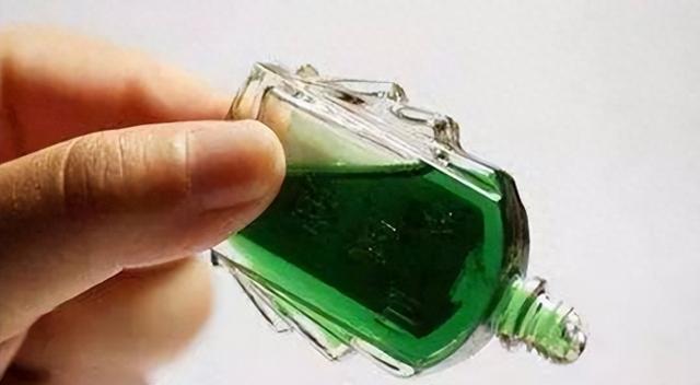 男性每晚睡前，在肚脐上滴上几滴风油精，长期坚持下去会怎样？