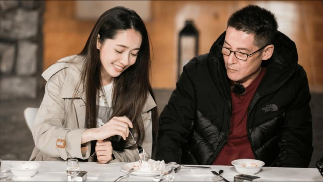 向华强烦恼:优秀的女儿不婚不育,宠爱的两儿子烂泥扶不上墙