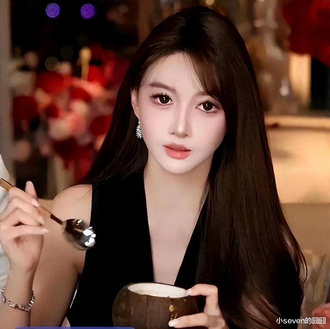 32岁叶珂线下生图曝光，脸变得网友都认不出，杨颖线下照却被夸赞